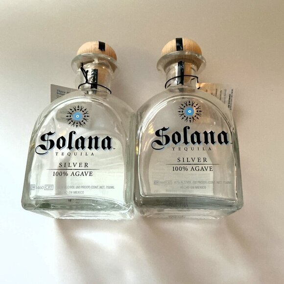 DIY CRAFTING GLASS TEQUILA BOTTLES SET (2) 750 ML - Picture 1 of 6